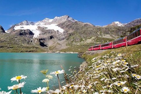 Bernina Express-L'europe en train- train mythique